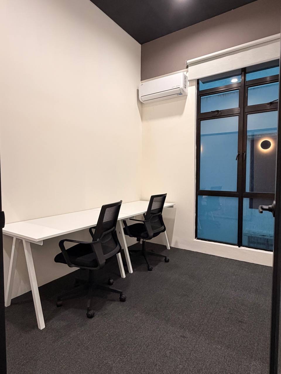 Private Office 14 - 15
