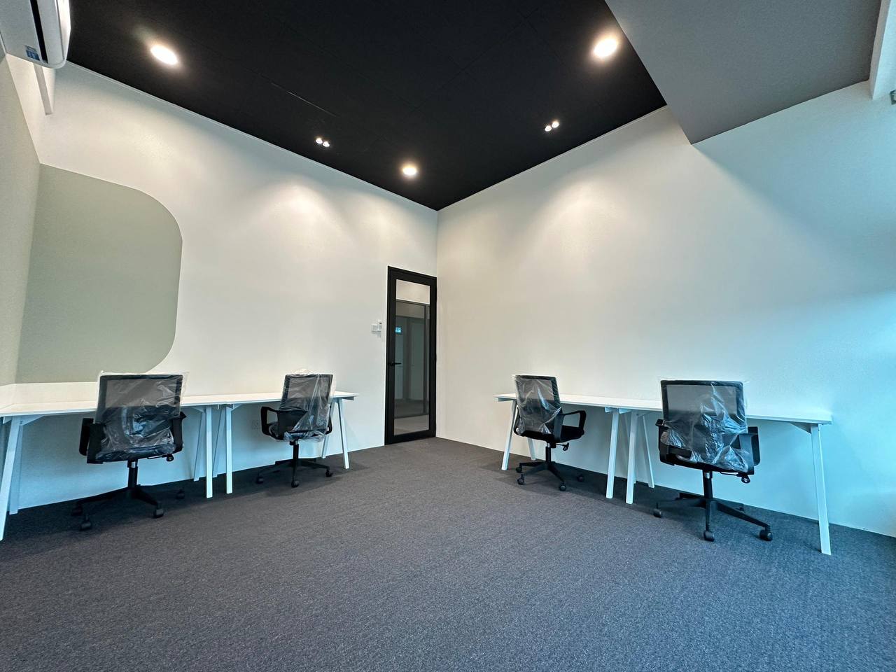 Private Office 12